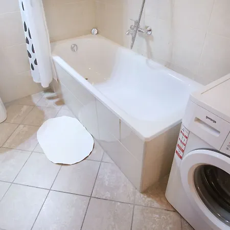 Appartement Club 99 *