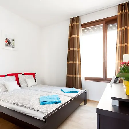 Club 99 Appartement *