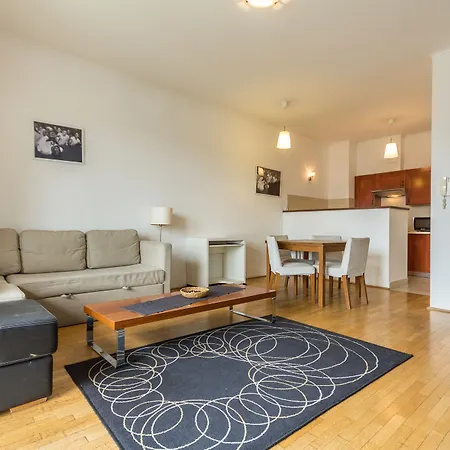 Apartment Club 99